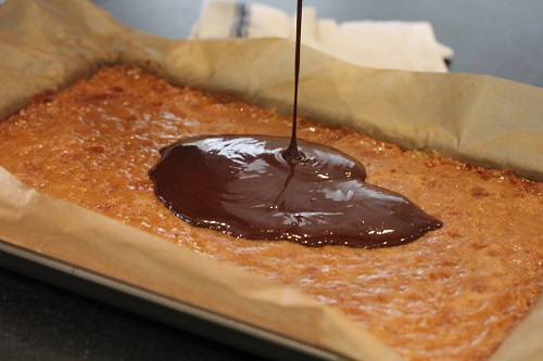 Chocolate topping for the Caramel Slice 