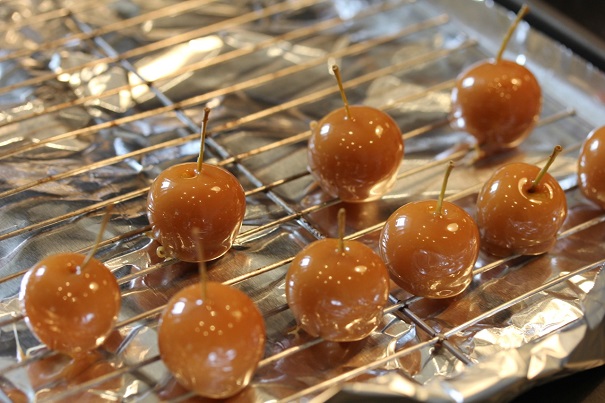 Mini Caramel Apples after being dipped
