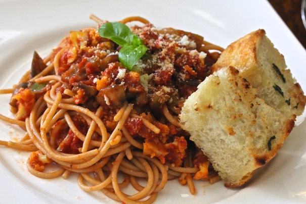 Vegetarian Spaghetti sauce with Whole Wheat Pasta on Americas-Table.com