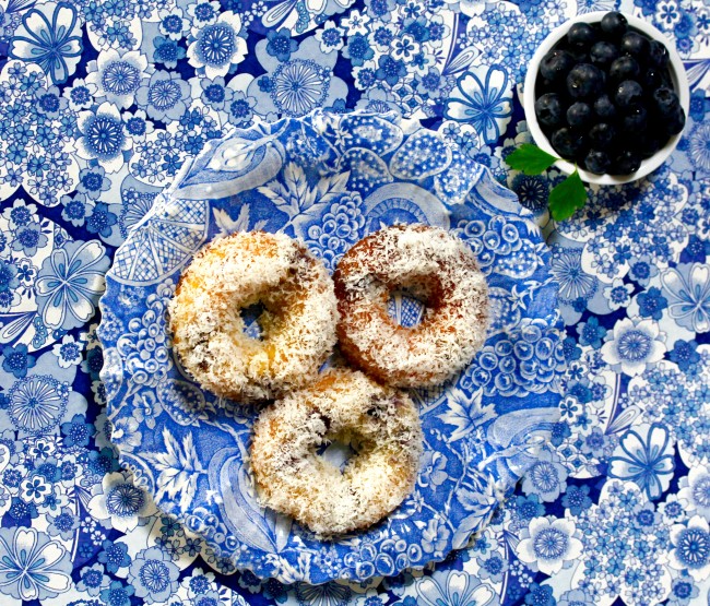 BLUEBERRY COCONUT BAKED DOUGHNUTS on Americas-Table.com